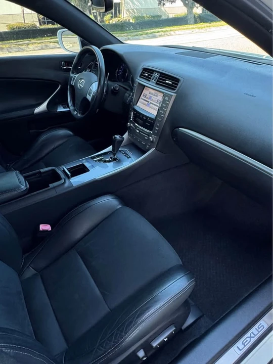 2011 Lexus IS 2nd Gen - Image 10 of 13