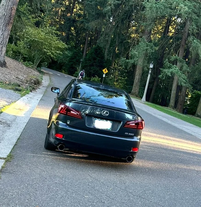 2011 Lexus IS 2nd Gen - Image 11 of 12