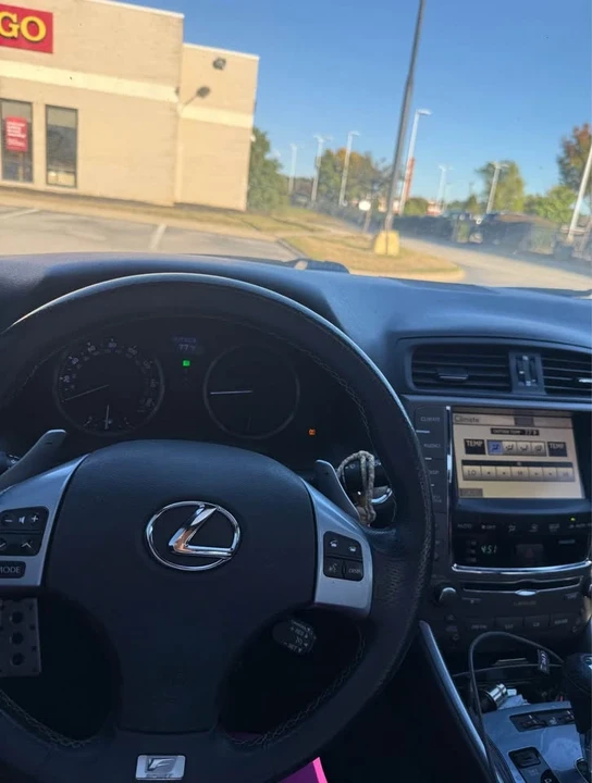 2011 Lexus IS 2nd Gen - Image 5 of 8