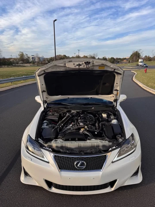 2011 Lexus IS 2nd Gen - Image 15 of 18