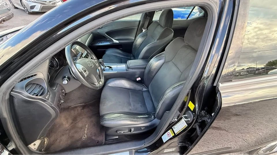 2011 Lexus IS 2nd Gen - Image 8 of 19