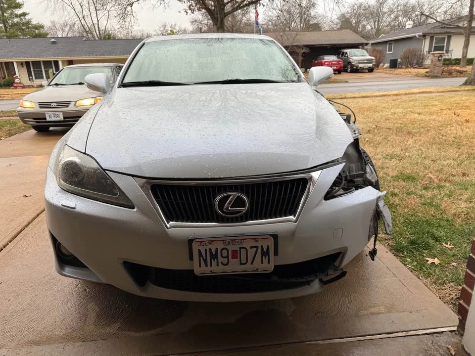 2011 Lexus IS 2nd Gen - Image 4 of 7