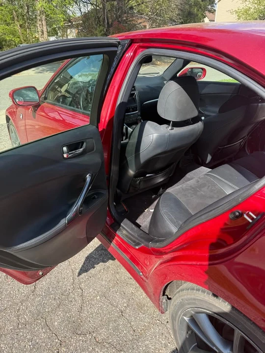 2011 Lexus IS 2nd Gen - Image 11 of 17