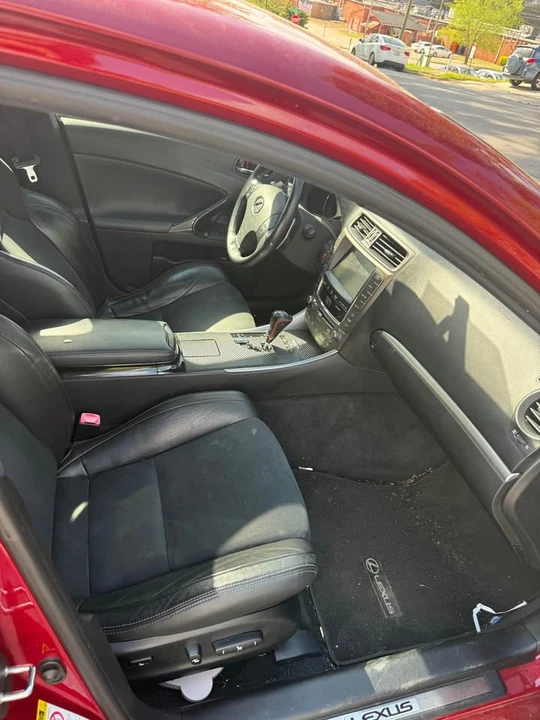 2011 Lexus IS 2nd Gen - Image 16 of 17