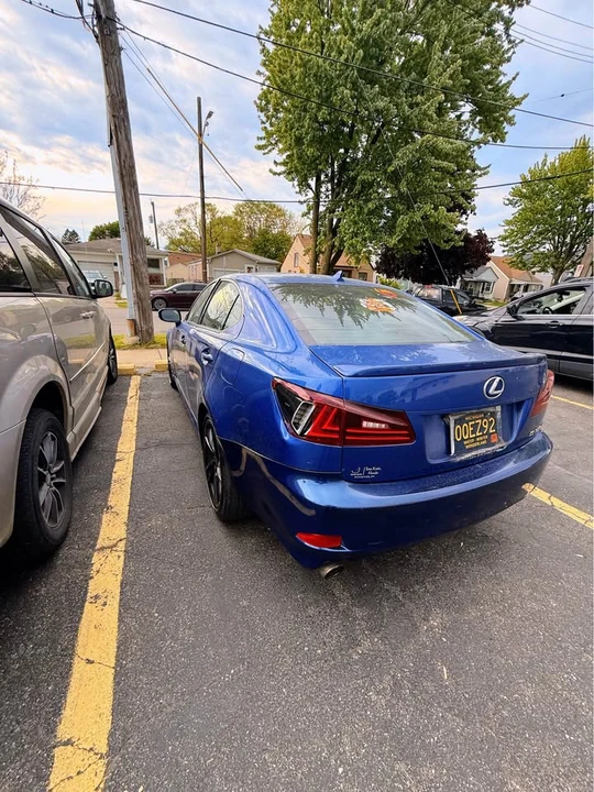 2011 Lexus IS 2nd Gen - Image 5 of 11