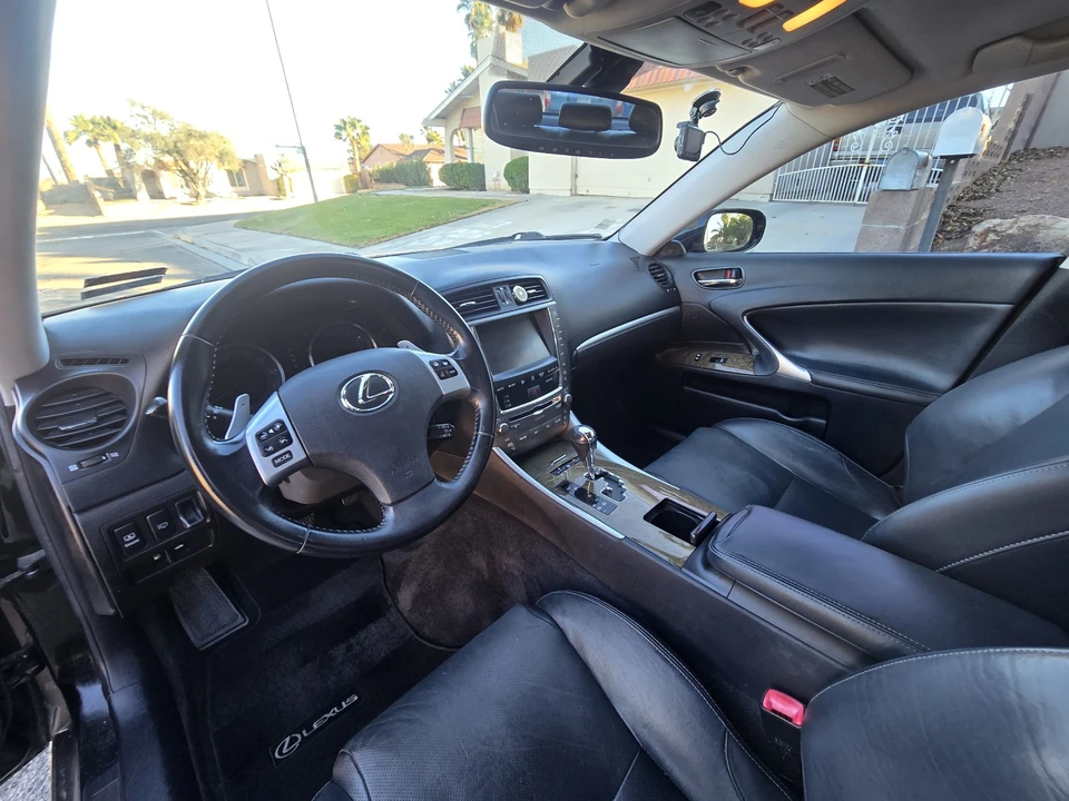 2011 Lexus IS 2nd Gen - Image 16 of 21
