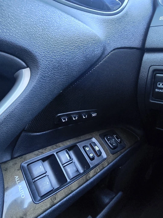 2011 Lexus IS 2nd Gen - Image 17 of 21