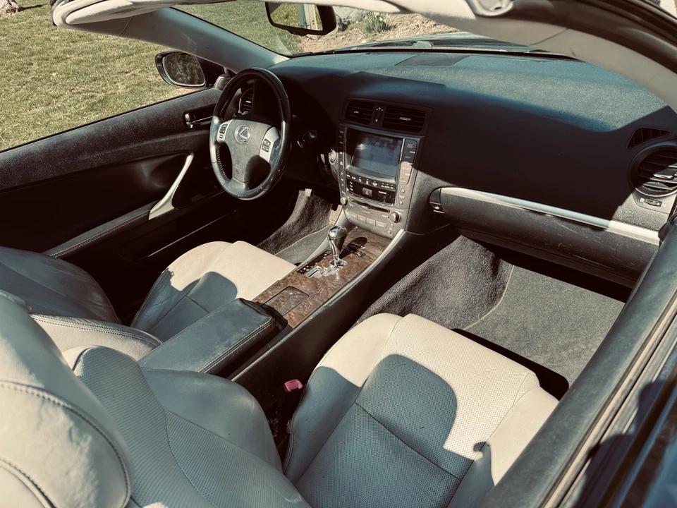 2011 Lexus IS 2nd Gen - Image 12 of 13