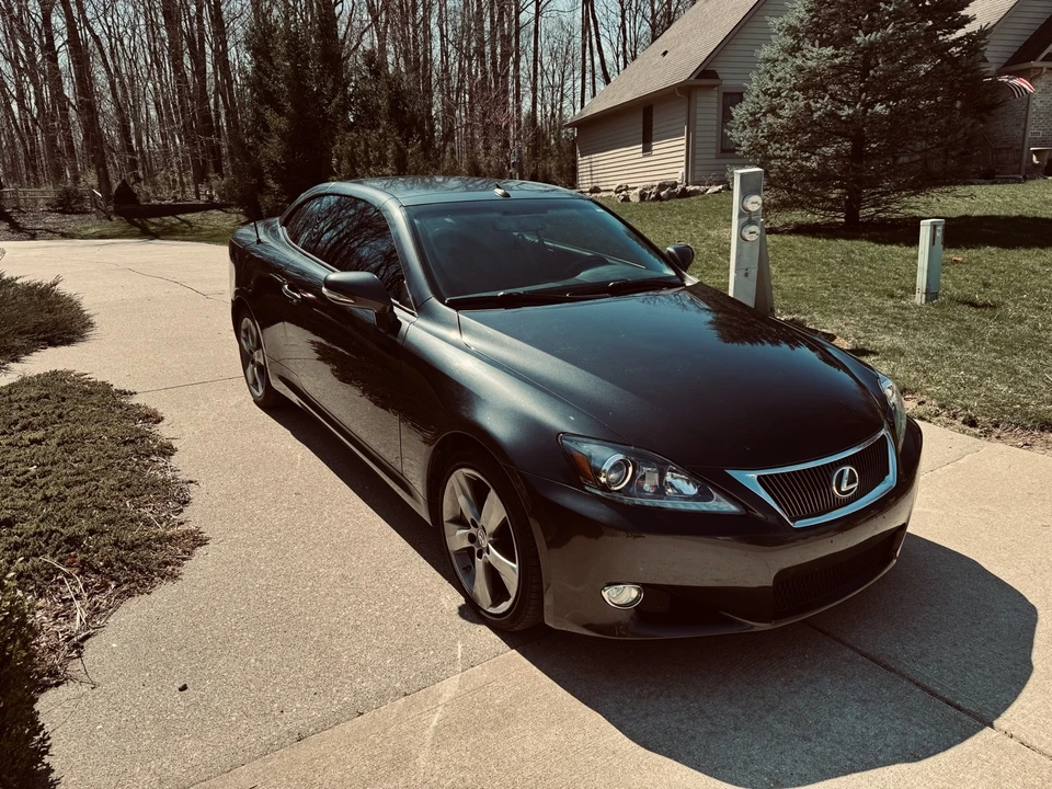 2011 Lexus IS 2nd Gen - Image 6 of 13