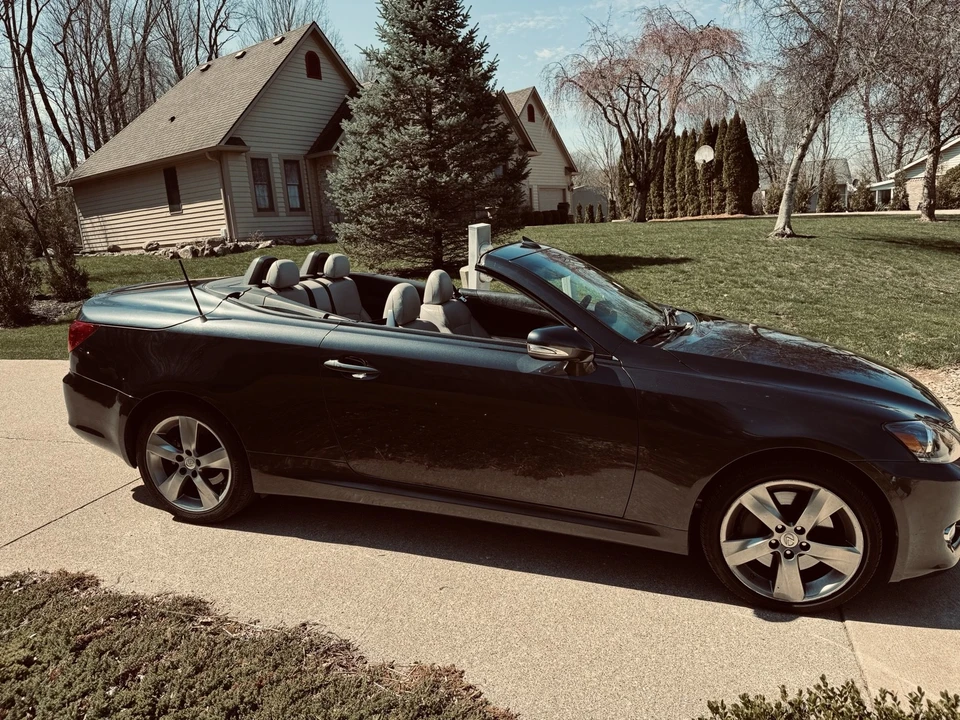 2011 Lexus IS 2nd Gen - Image 5 of 13