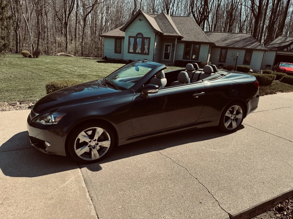 2011 Lexus IS 2nd Gen - Image 2 of 13