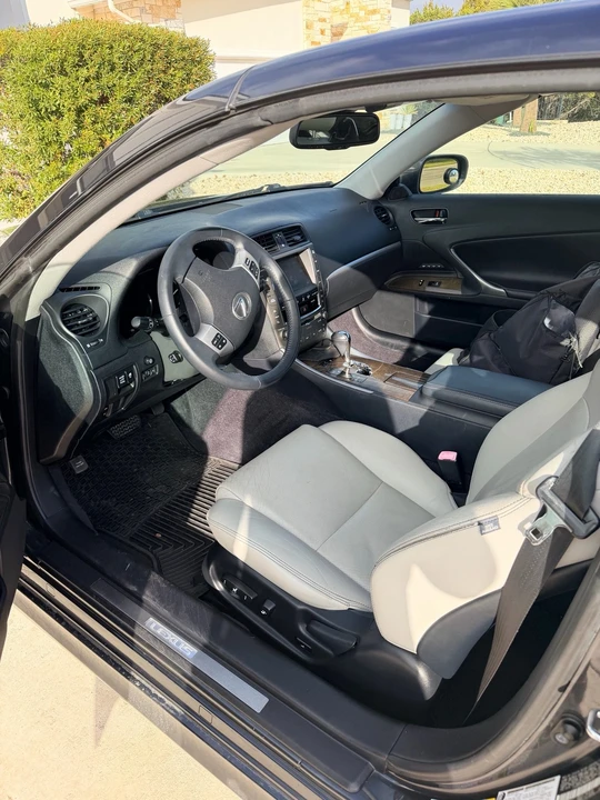 2011 Lexus IS 2nd Gen - Image 4 of 7