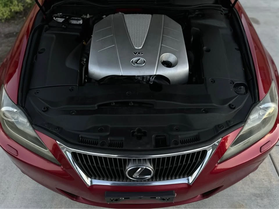 2011 Lexus IS 2nd Gen - Image 8 of 15