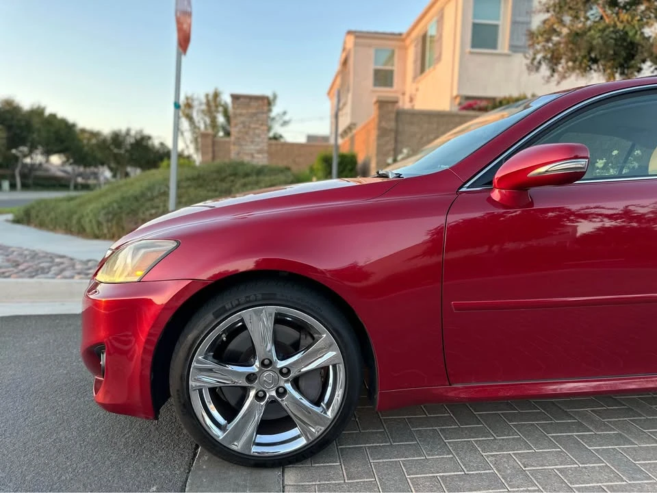 2011 Lexus IS 2nd Gen - Image 10 of 15
