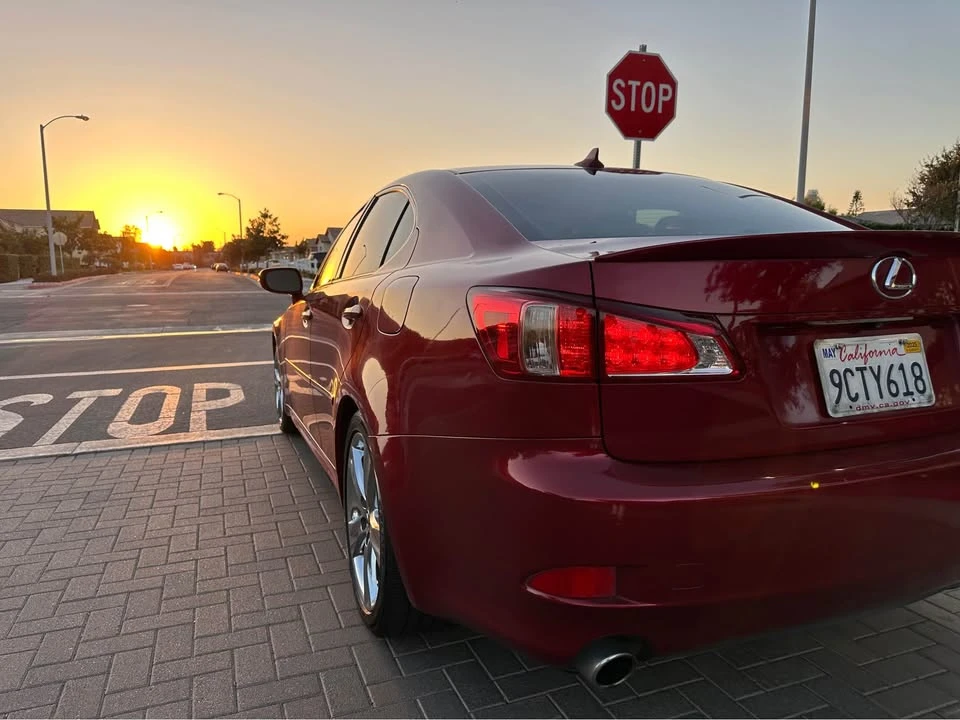 2011 Lexus IS 2nd Gen - Image 9 of 15