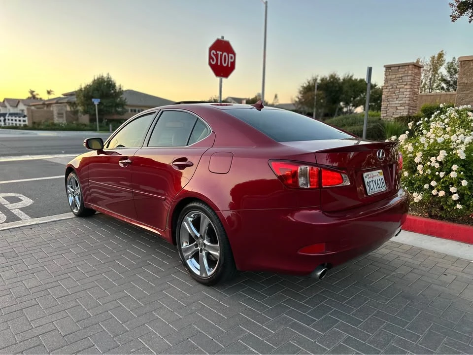 2011 Lexus IS 2nd Gen - Image 4 of 15