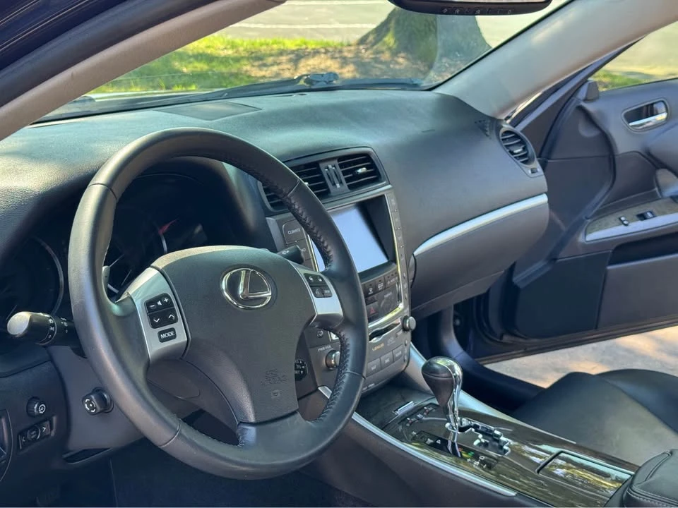 2011 Lexus IS 2nd Gen - Image 14 of 15