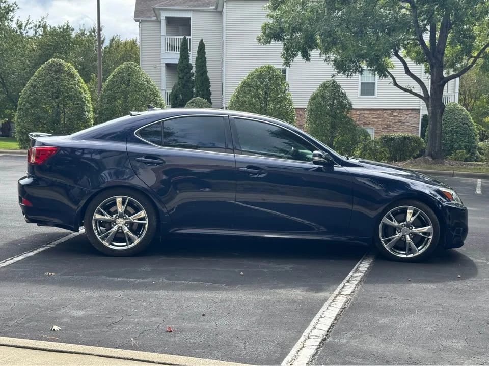 2011 Lexus IS 2nd Gen - Image 5 of 15