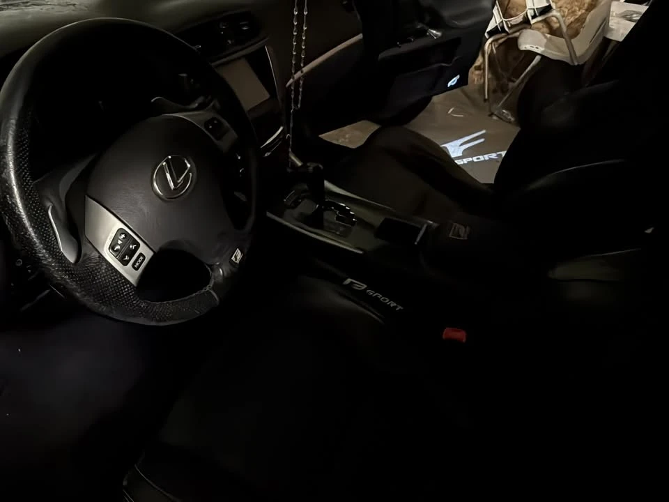 2011 Lexus IS 2nd Gen - Image 5 of 14