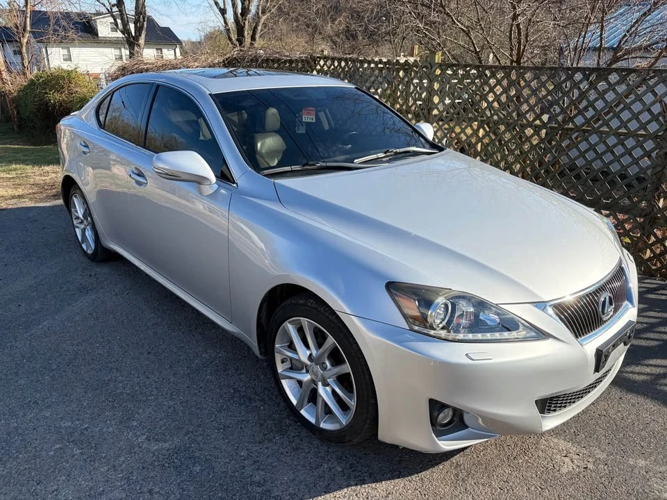 2011 Lexus IS 2nd Gen - Image 4 of 6