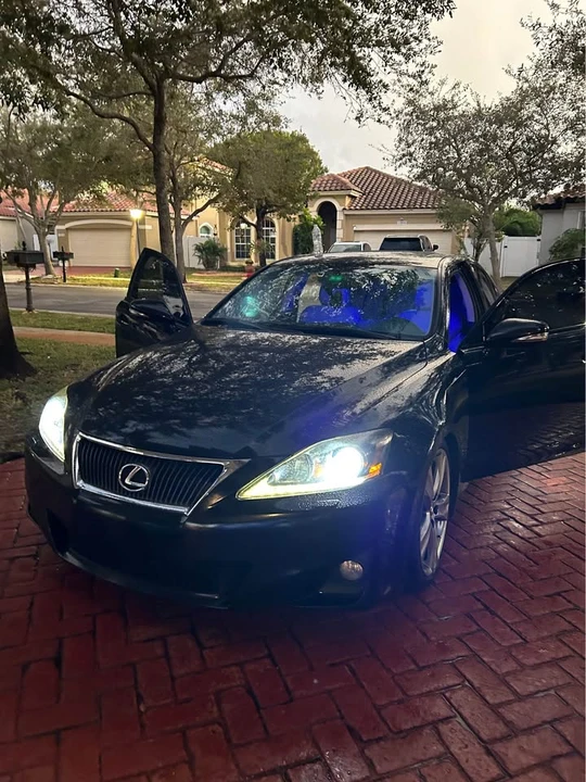 2011 Lexus IS 2nd Gen - Image 2 of 6
