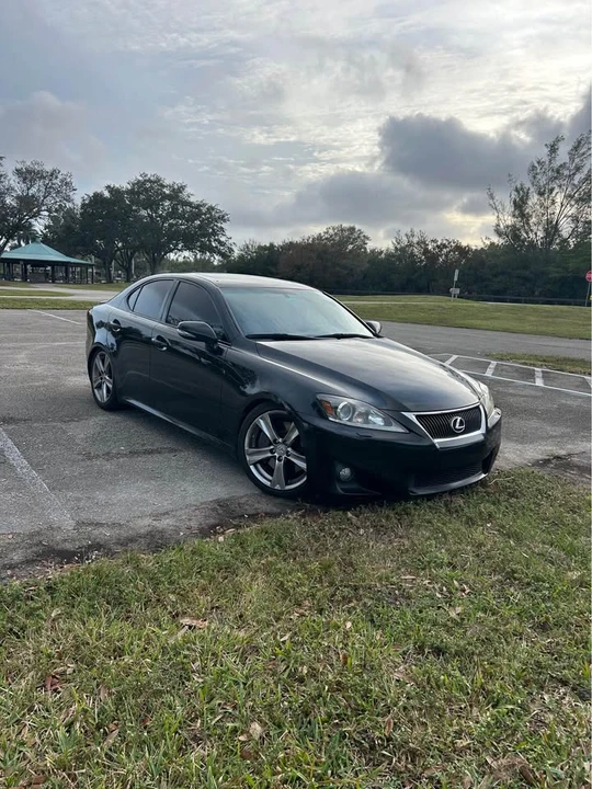 2011 Lexus IS 2nd Gen - Image 4 of 6