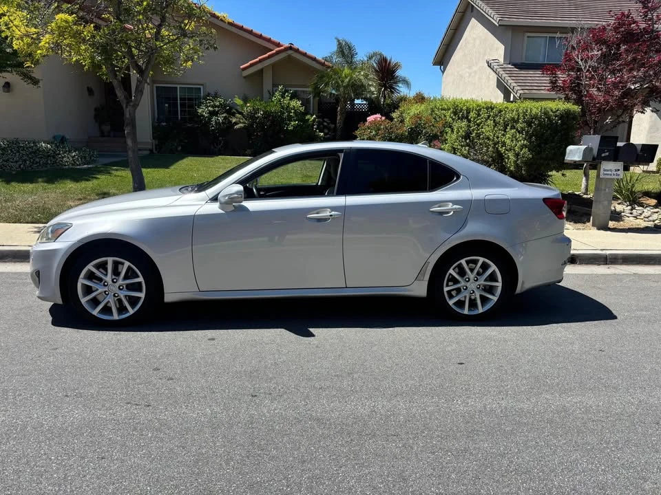 2011 Lexus IS 2nd Gen - Image 3 of 8