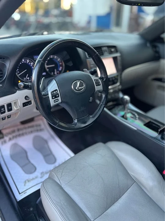 2011 Lexus IS 3rd Gen - Image 11 of 15