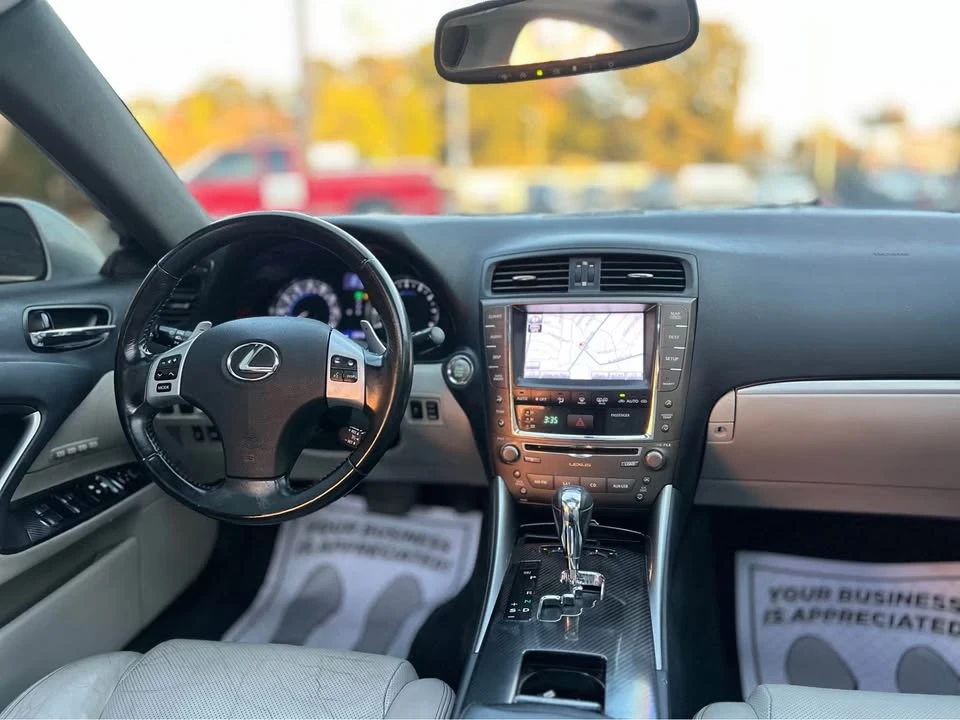 2011 Lexus IS 3rd Gen - Image 14 of 15