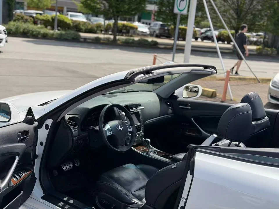 2011 Lexus IS 2nd Gen - Image 13 of 20