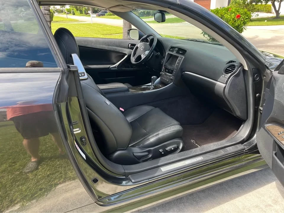 2011 Lexus IS 2nd Gen - Image 8 of 10