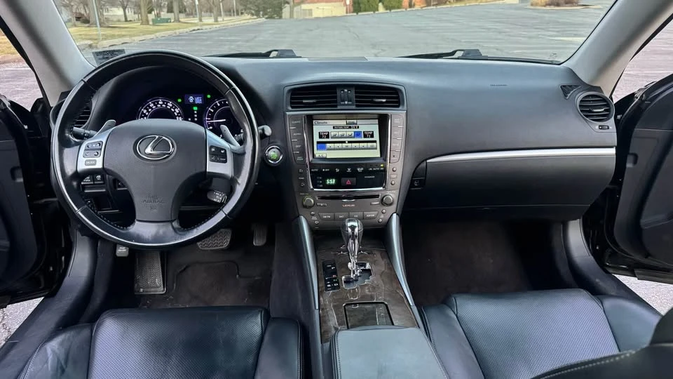 2011 Lexus IS 2nd Gen - Image 11 of 20
