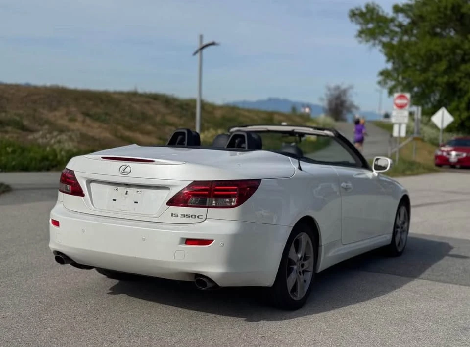 2011 Lexus IS 2nd Gen - Image 5 of 15