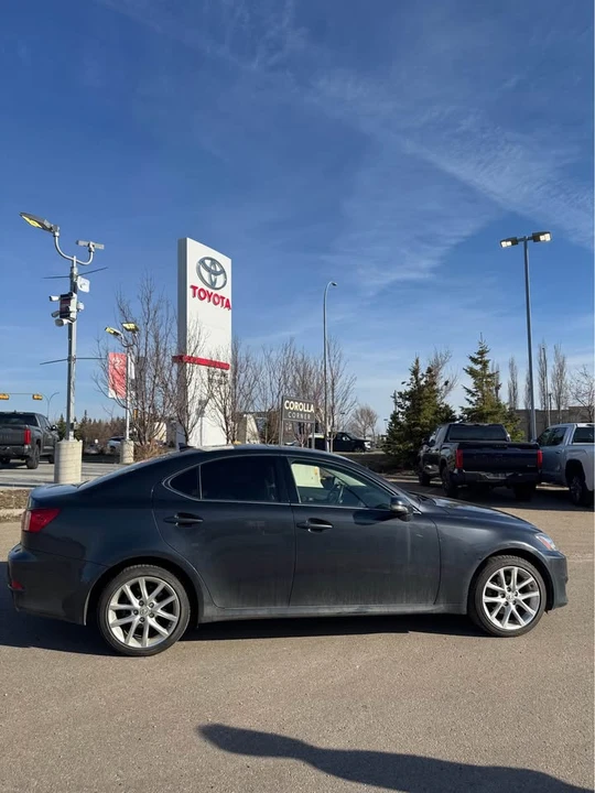 2011 Lexus IS 2nd Gen - Image 5 of 11