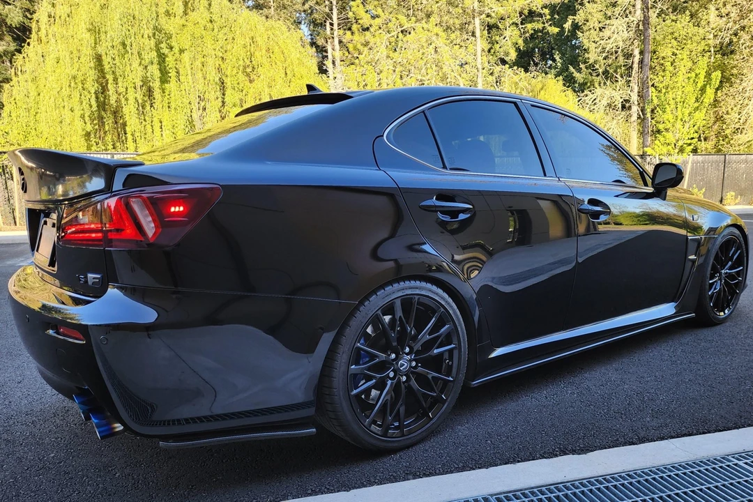 2011 Lexus IS F 2nd Gen - Image 27 of 31