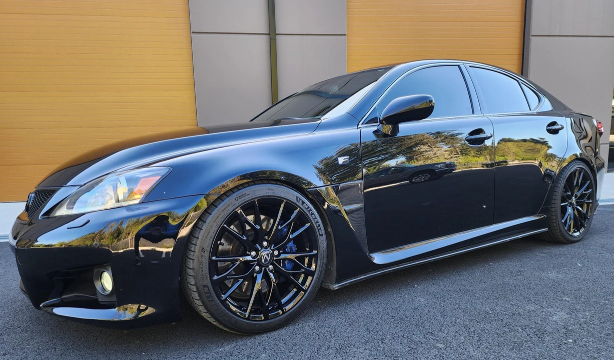 2011 Lexus IS F 2nd Gen - Image 6 of 31