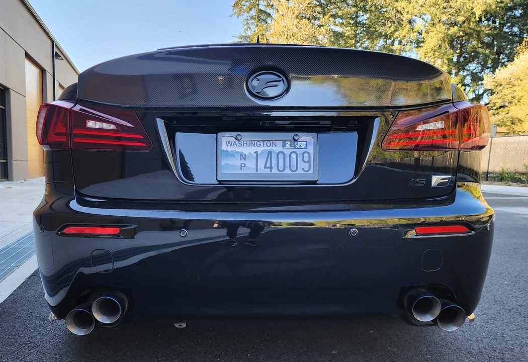 2011 Lexus IS F 2nd Gen - Image 19 of 31