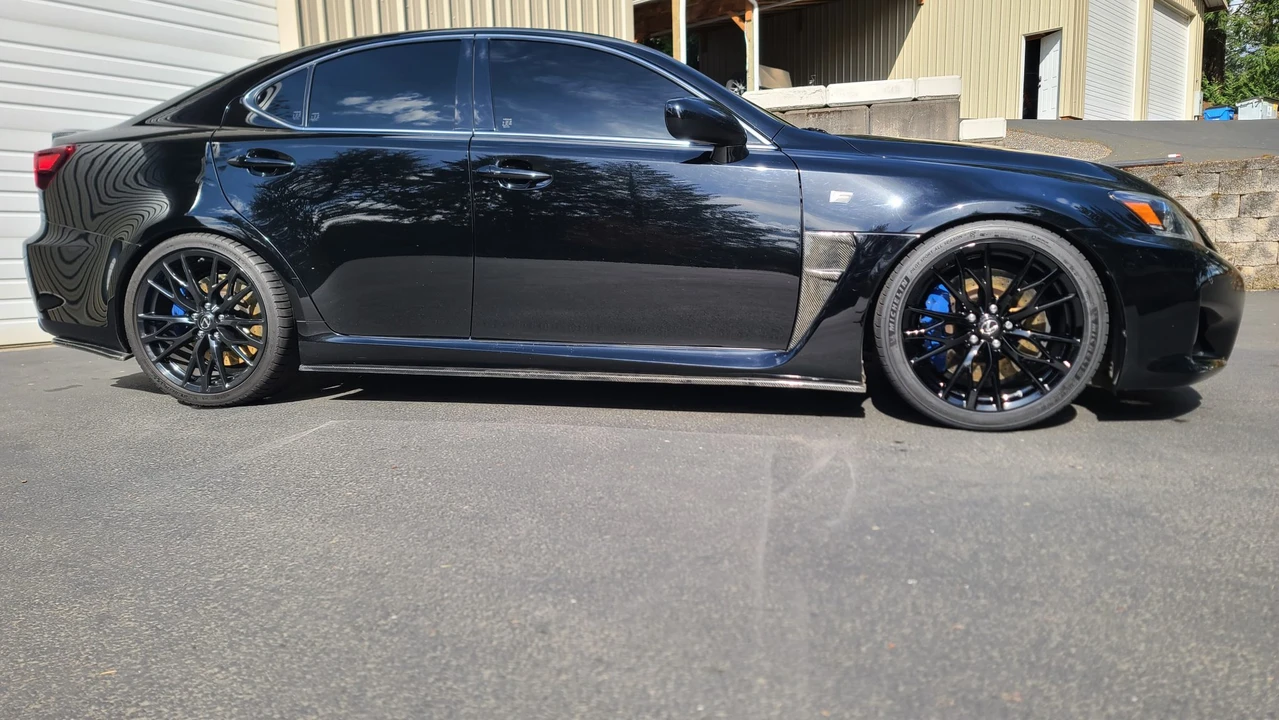 2011 Lexus IS F 2nd Gen - Image 29 of 31