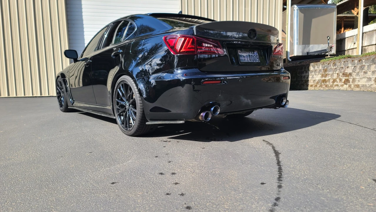 2011 Lexus IS F 2nd Gen - Image 23 of 31