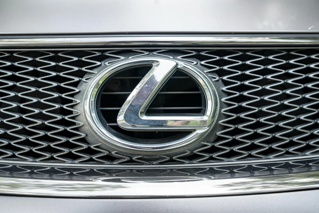 2011 Lexus IS F 2nd Gen - Image 14 of 31