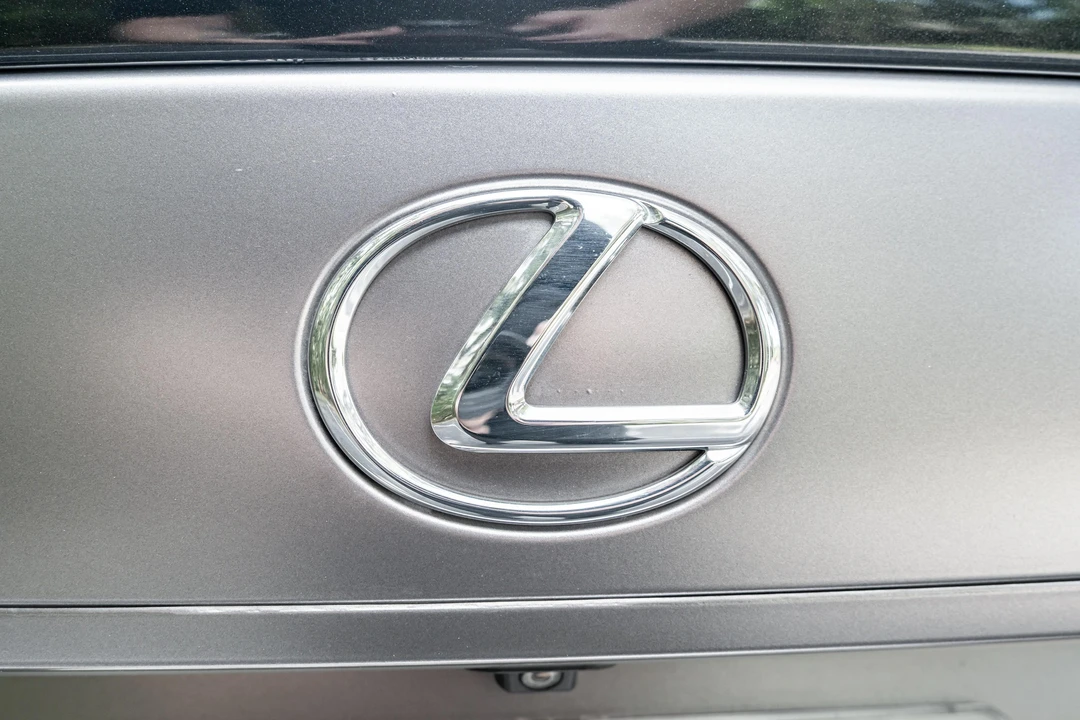 2011 Lexus IS F 2nd Gen - Image 27 of 31