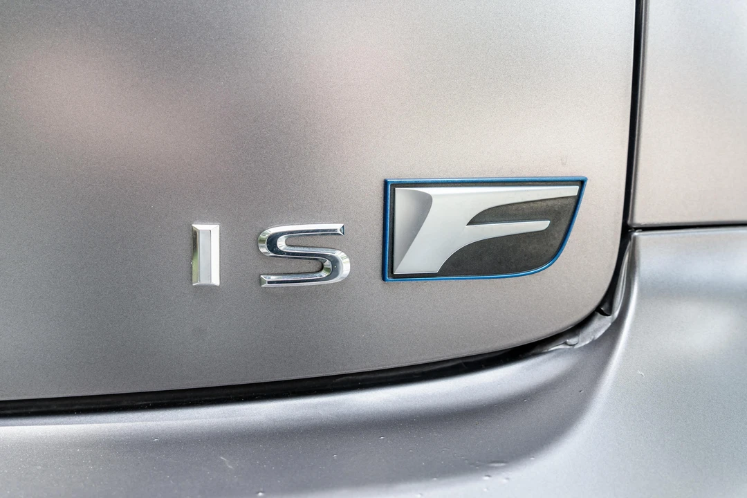 2011 Lexus IS F 2nd Gen - Image 28 of 31