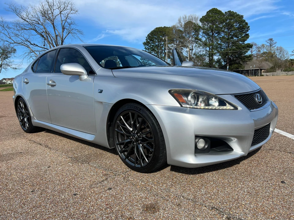 2011 Lexus IS F 2nd Gen - Image 27 of 31