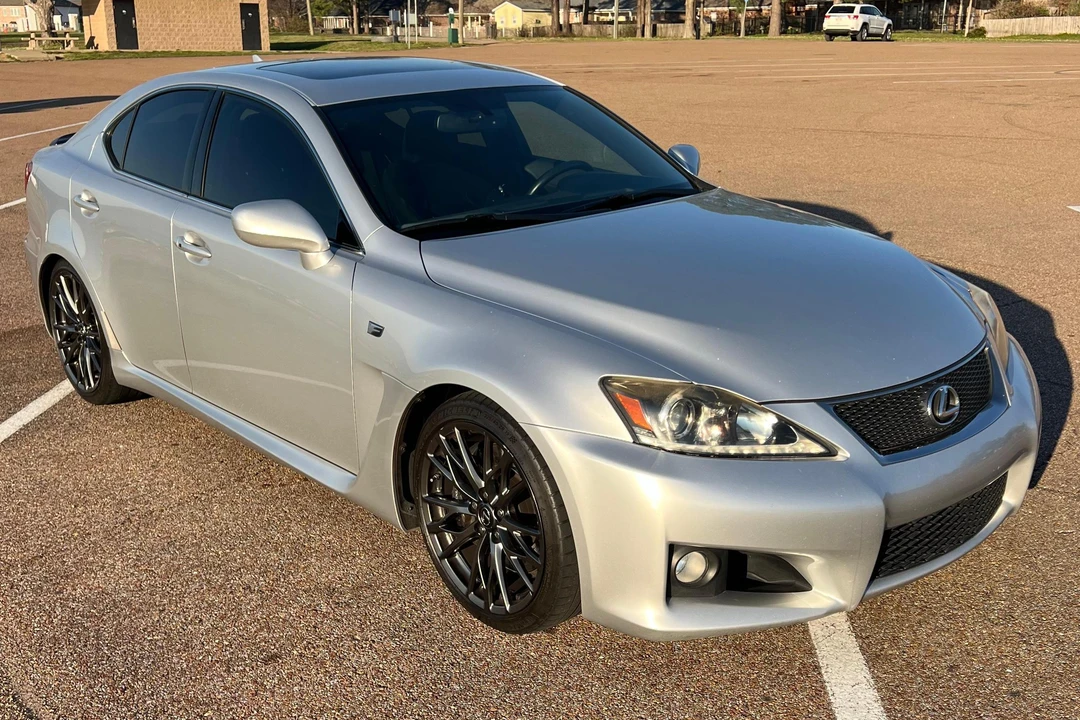2011 Lexus IS F 2nd Gen - Image 28 of 31