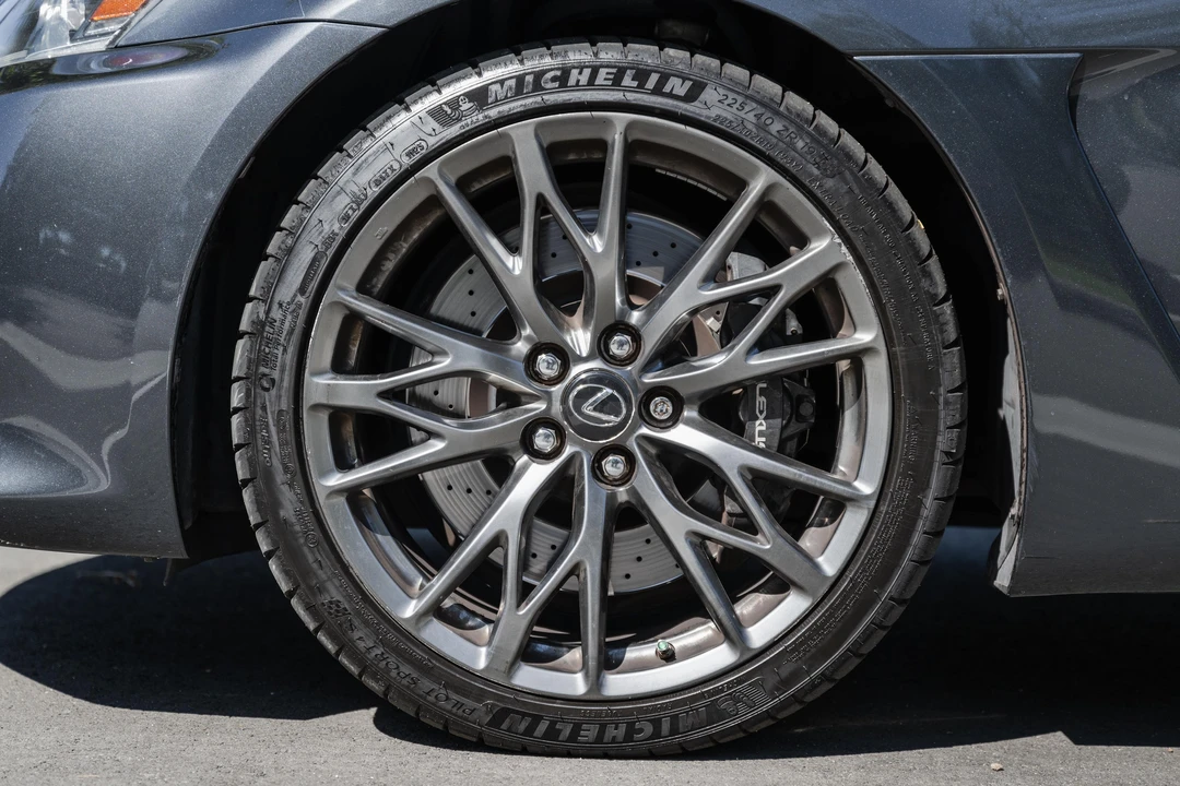 2011 Lexus IS F 2nd Gen - Image 21 of 31