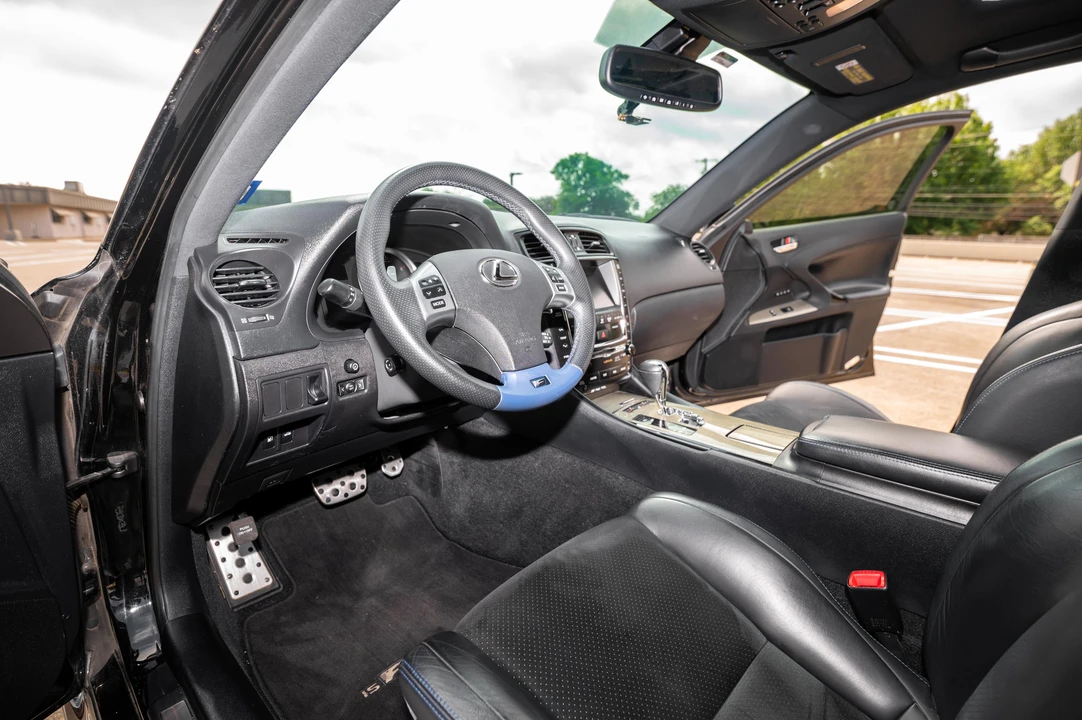 2011 Lexus IS F 2nd Gen - Image 28 of 31