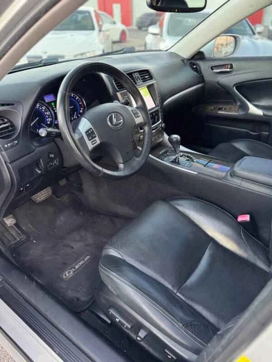 2011 Lexus IS 2nd Gen - Image 12 of 19