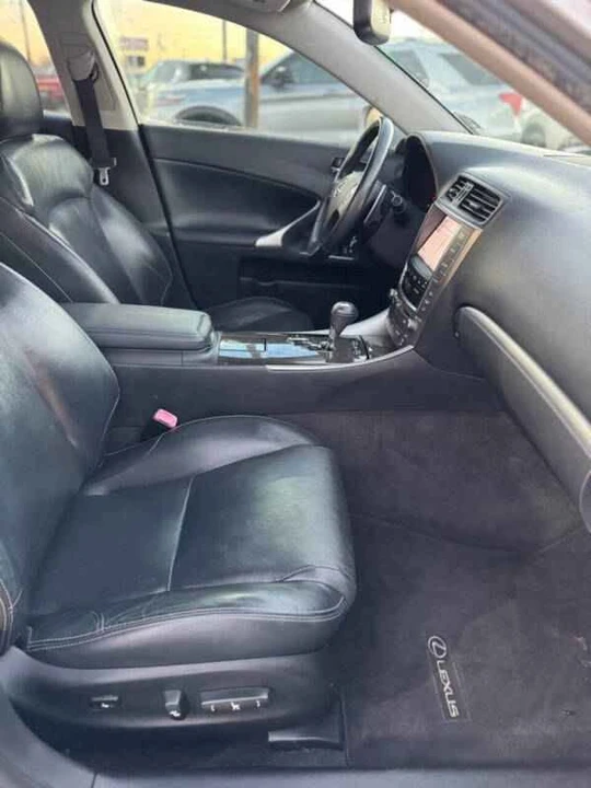 2011 Lexus IS 2nd Gen - Image 16 of 19
