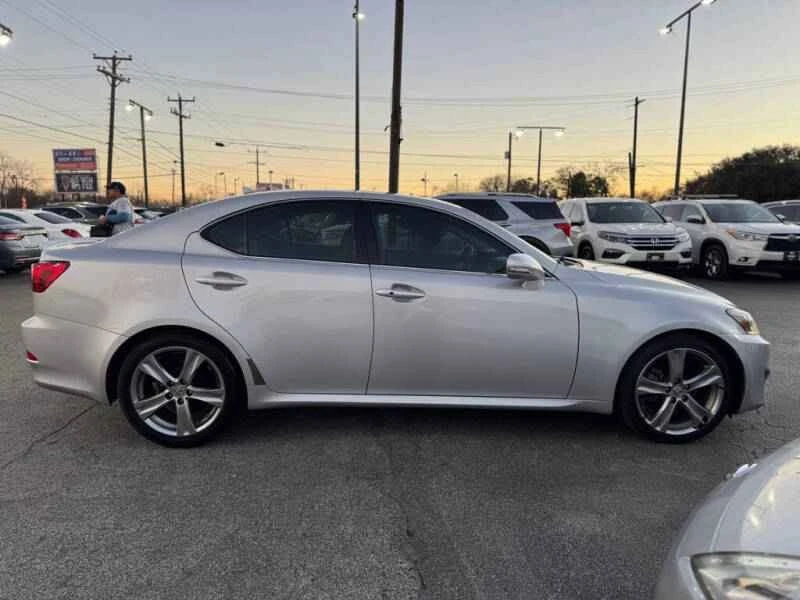 2011 Lexus IS 2nd Gen - Image 9 of 19
