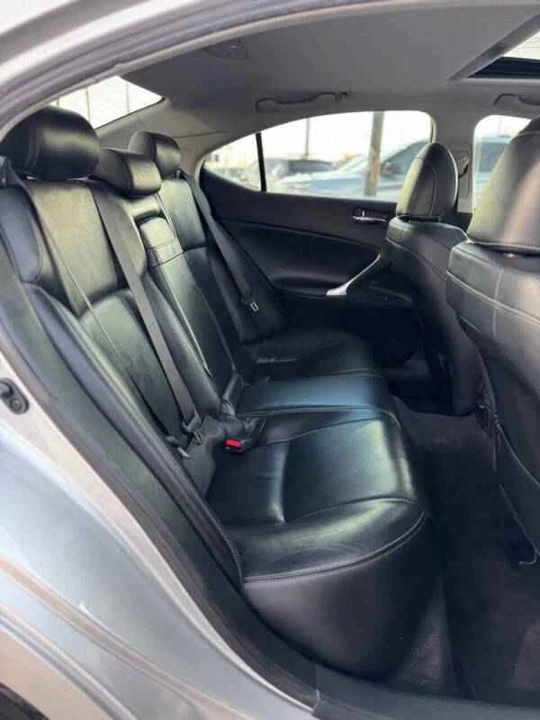 2011 Lexus IS 2nd Gen - Image 18 of 19